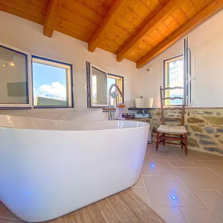 Penthouse With Views Of The Alps, Perinaldo. Apartment *