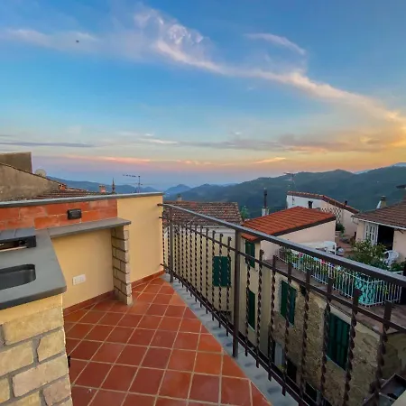 Apartament Penthouse With Views Of The Alps, Perinaldo.